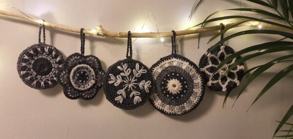 Crocheted grey straight christmas decoration baubles
