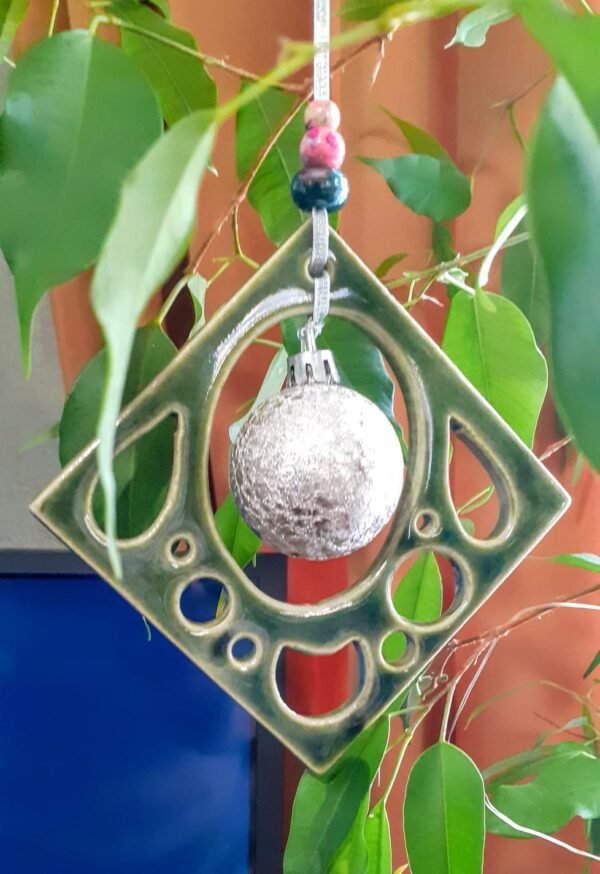 Diamond christmas decoration1