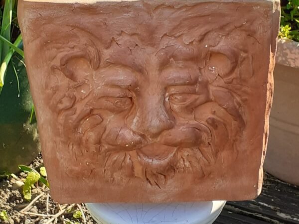 Trianlge lion pot