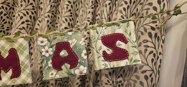 20261009_014529 Handmade 'Merry Christmas' Bunting – Festive Green